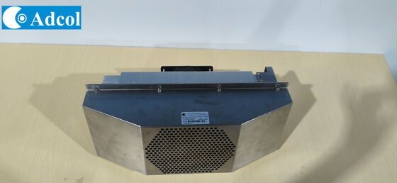 200W 空気から空気への熱電冷却器 SS304 覆面とIP56 熱風扇アプリケーション 屋外収納
